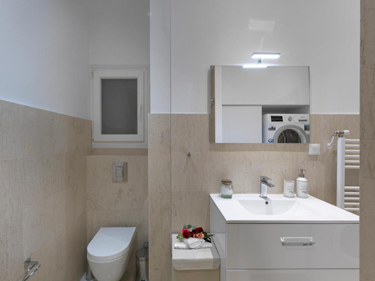 Newly Renovated Apartment In The Heart Of Atenas Exterior foto